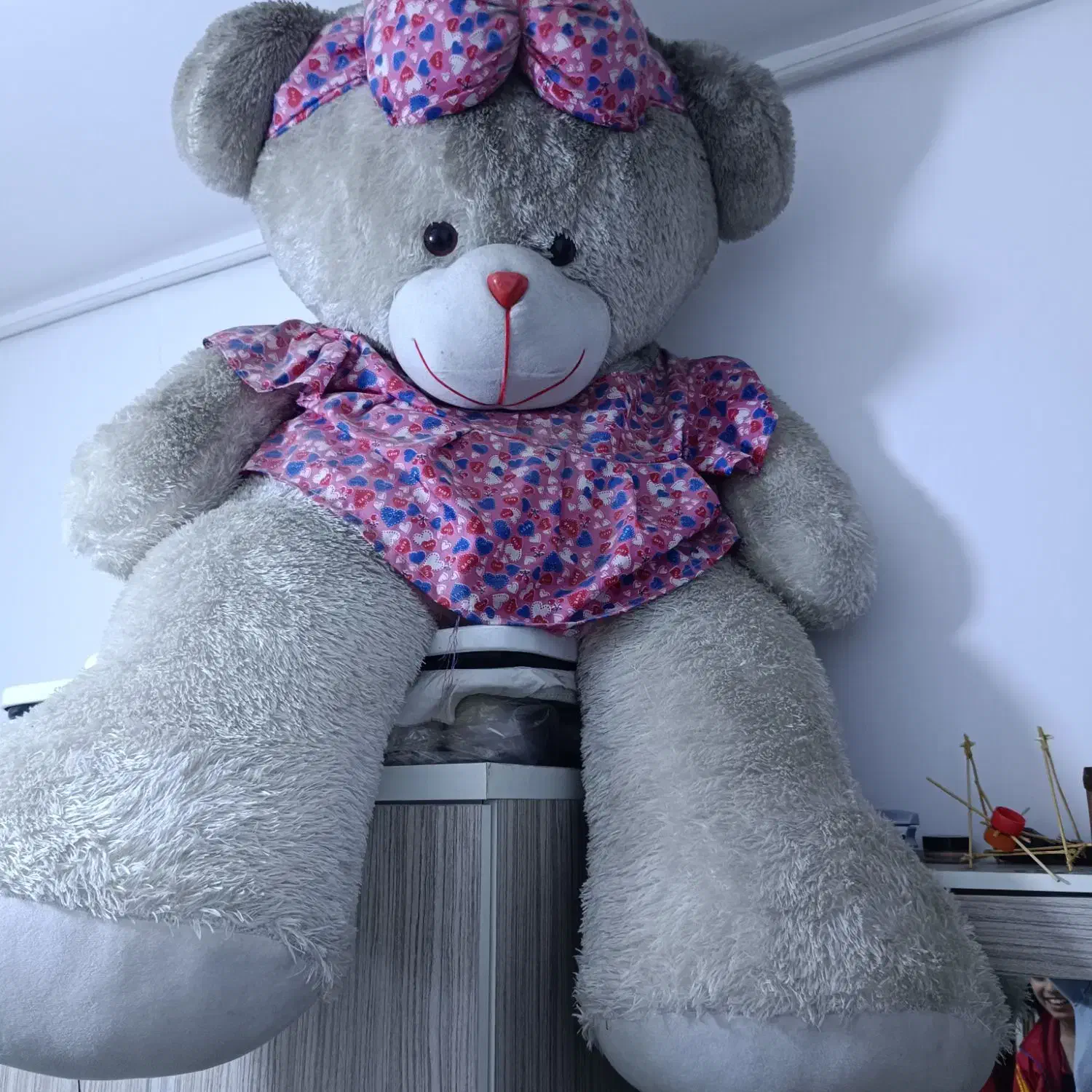 عروسک|اسباب‌بازی بچه|گوآور, |دیوار