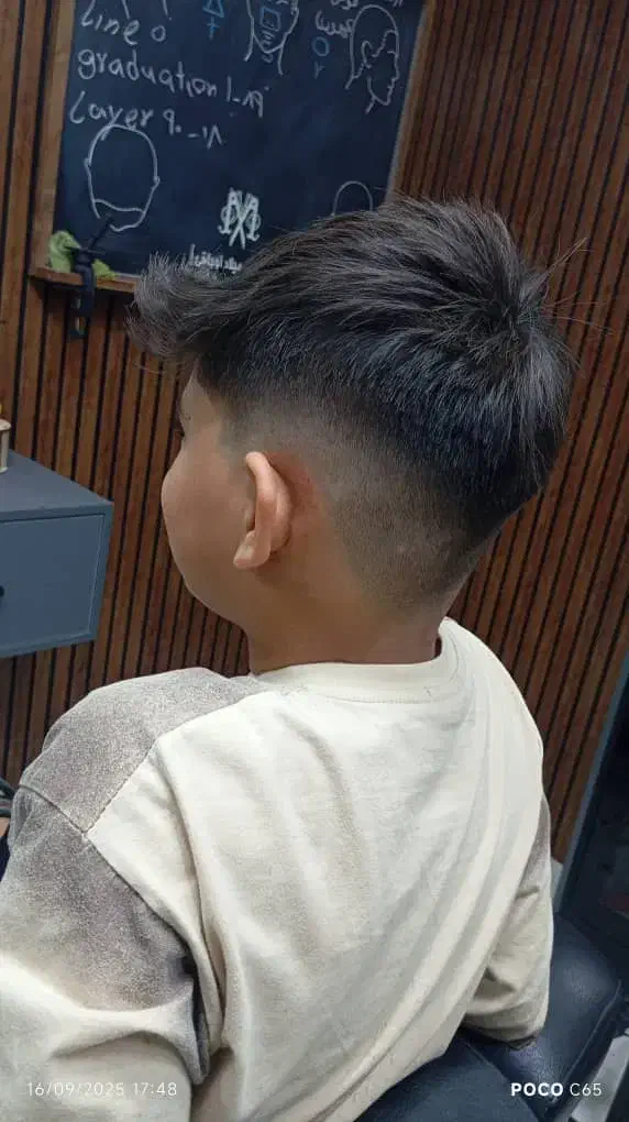 کوتاهی مووریش مردانه و پسرانه کاملا رایگان|استخدام درمانی، زیبایی، بهداشتی|قرچک, مهدیه|دیوار