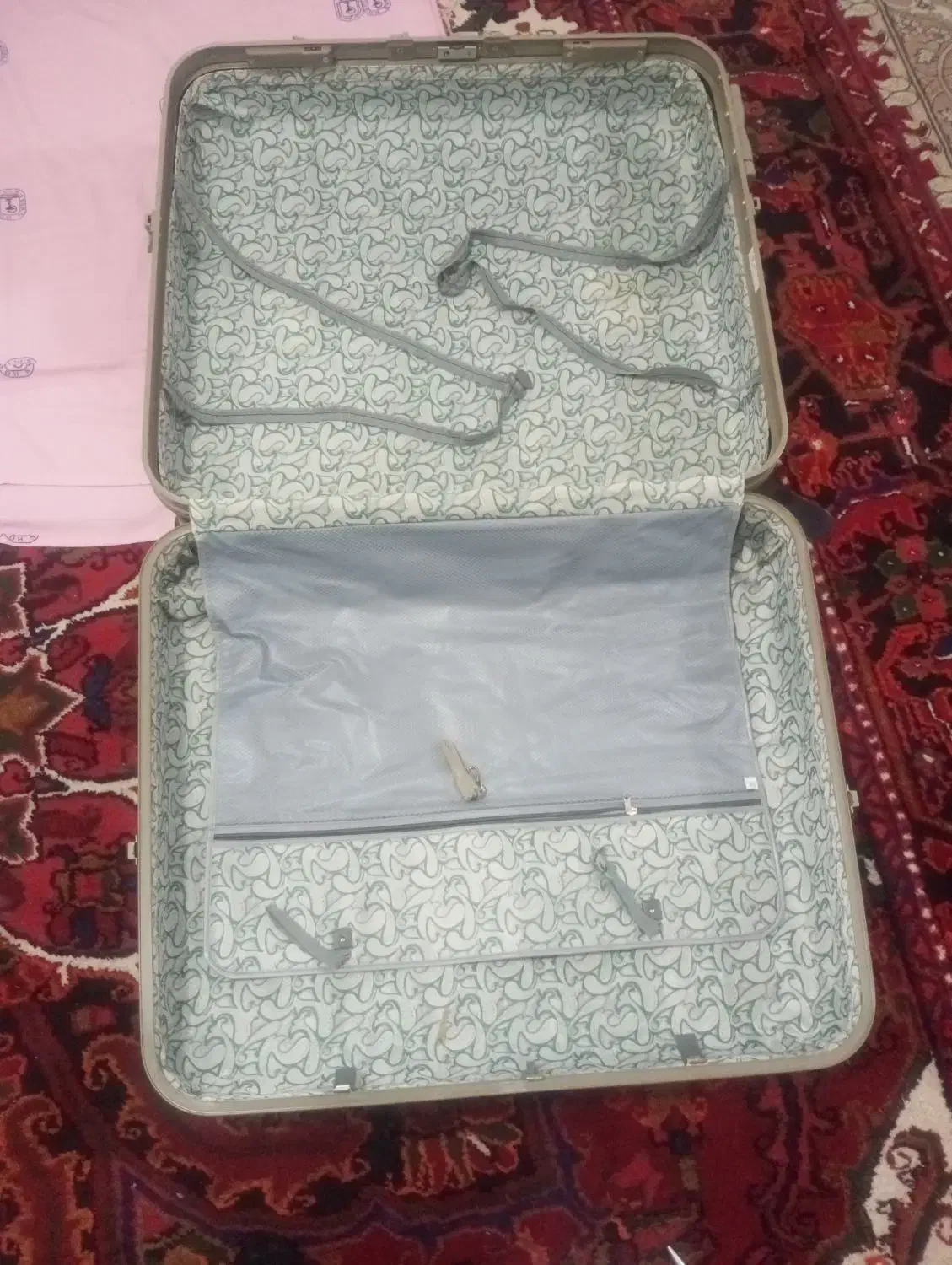 چمدان مسافرتی بزرگ|کیف، کفش، کمربند|مرند, |دیوار