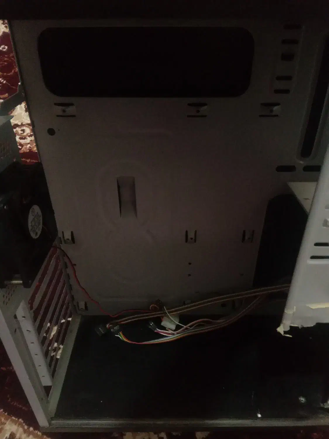 سلام. قوطی کیس با یک فن و یک هارد|رایانه رومیزی|شیراز, شیشه‌گری|دیوار