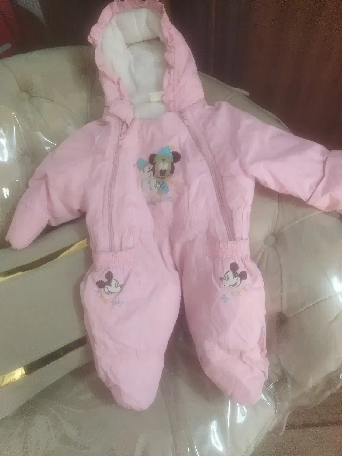 کاپشن سرهمی وشنل پلنگی دخترونه خیلی نو وسالم|کفش و لباس بچه|ساوه, |دیوار