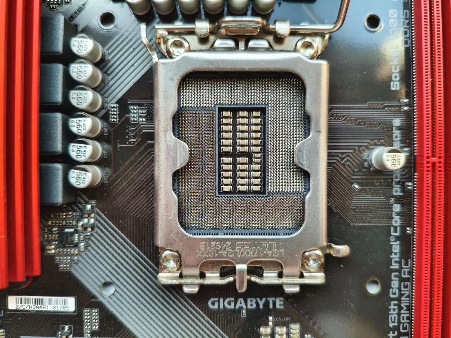 مادربرد وای فای Gigabyte GAMING AC DDR5 با گارانتی|قطعات و لوازم جانبی رایانه|رشت, کاکتوس|دیوار