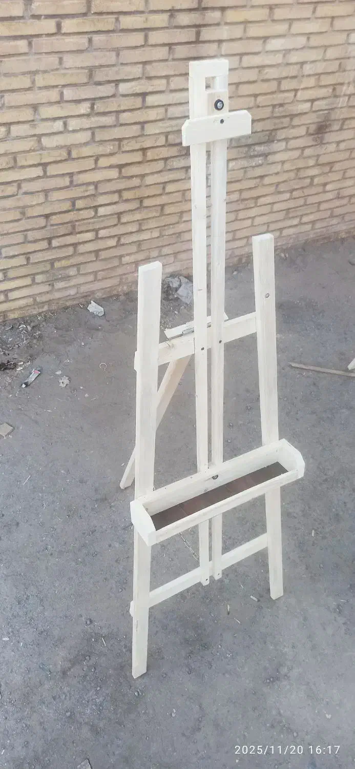 سه پایه نقاشی و بوم نقاشی تولیدی|لوازم التحریر|یزد, |دیوار