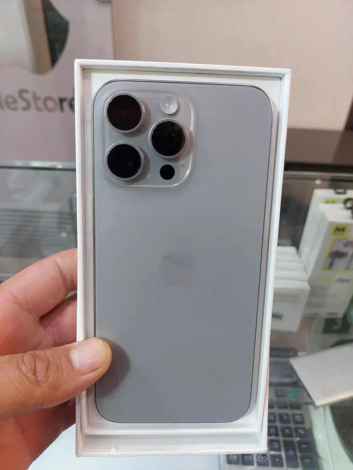 Iphone 15 pro max zaa 256g|موبایل|تهران, صادقیه|دیوار