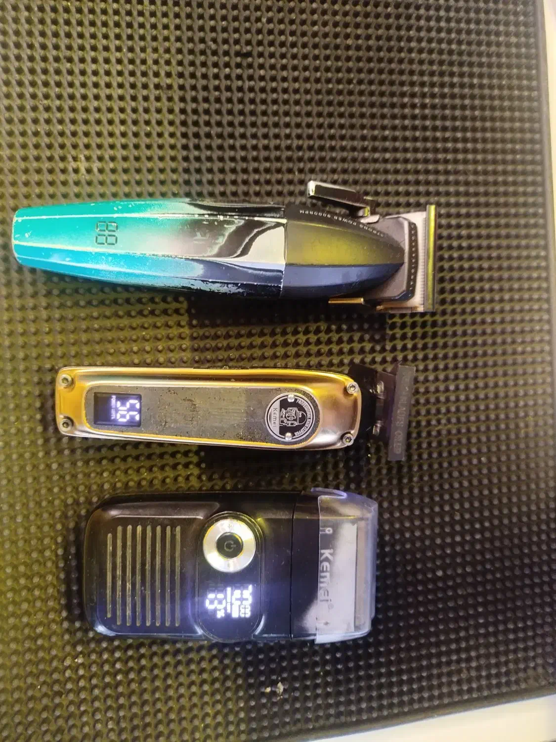 حجم‌زن،خط‌زن،شیور|آرایشی، بهداشتی، درمانی|قائن, |دیوار