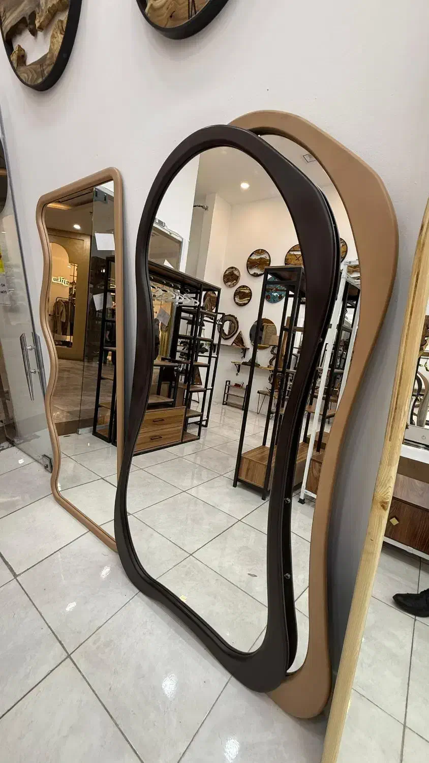 آینه های قدی دفرمه و چوبی و فلزی|آینه|شیراز, فخرآباد (دروازه کازرون)|دیوار