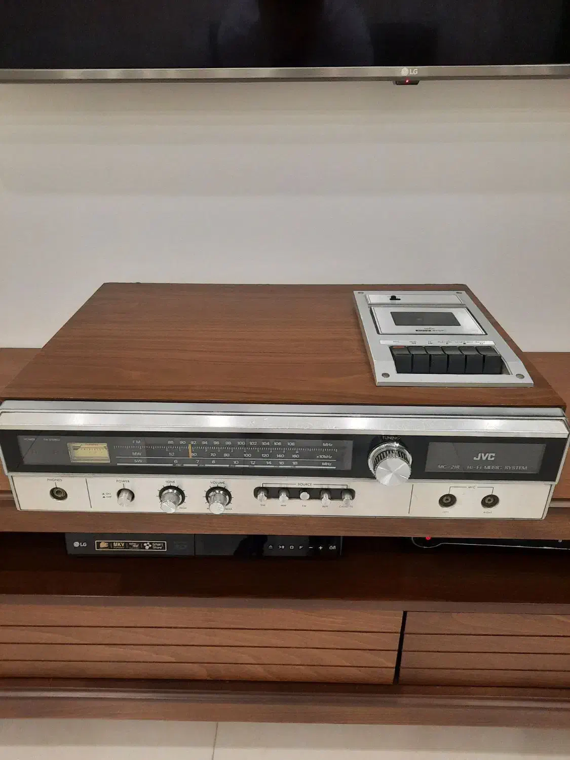 استریو رادیو و ضبط قدیمی JVC|سیستم صوتی خانگی|کرج, اتحاد|دیوار