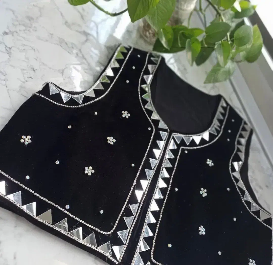 جلیقه برای روی لباس محلی|لباس|وحدتیه, |دیوار