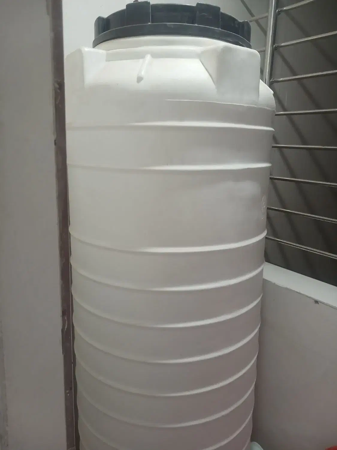 مخزن آب ۵۰۰ لیتری درجه ۱|مصالح و تجهیزات ساختمان|اهواز, کوی آغاجاری|دیوار