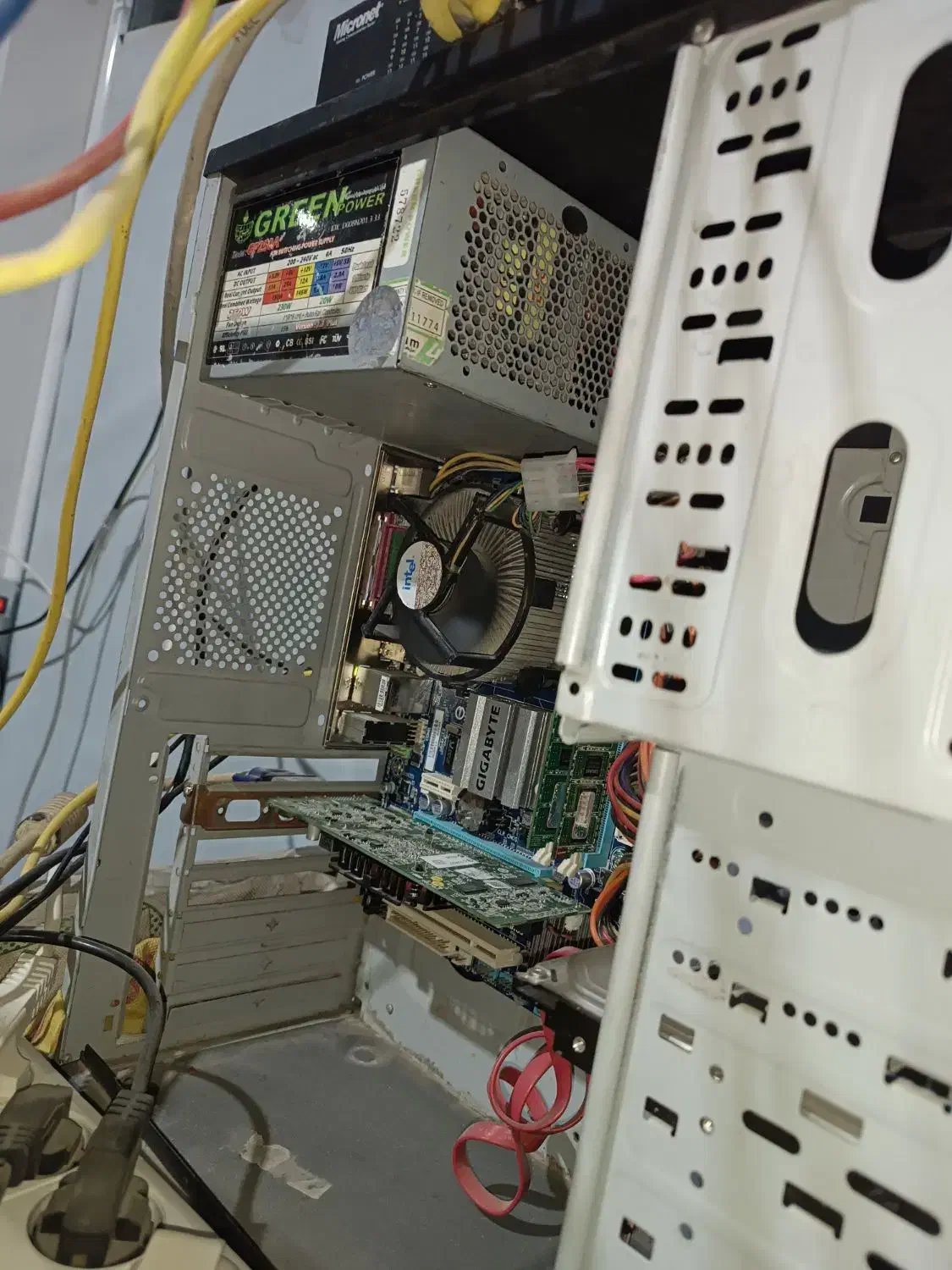 کیس مانیتور کامل ddr3 سالم و سرحال|رایانه رومیزی|مشهد, شهید قربانی|دیوار