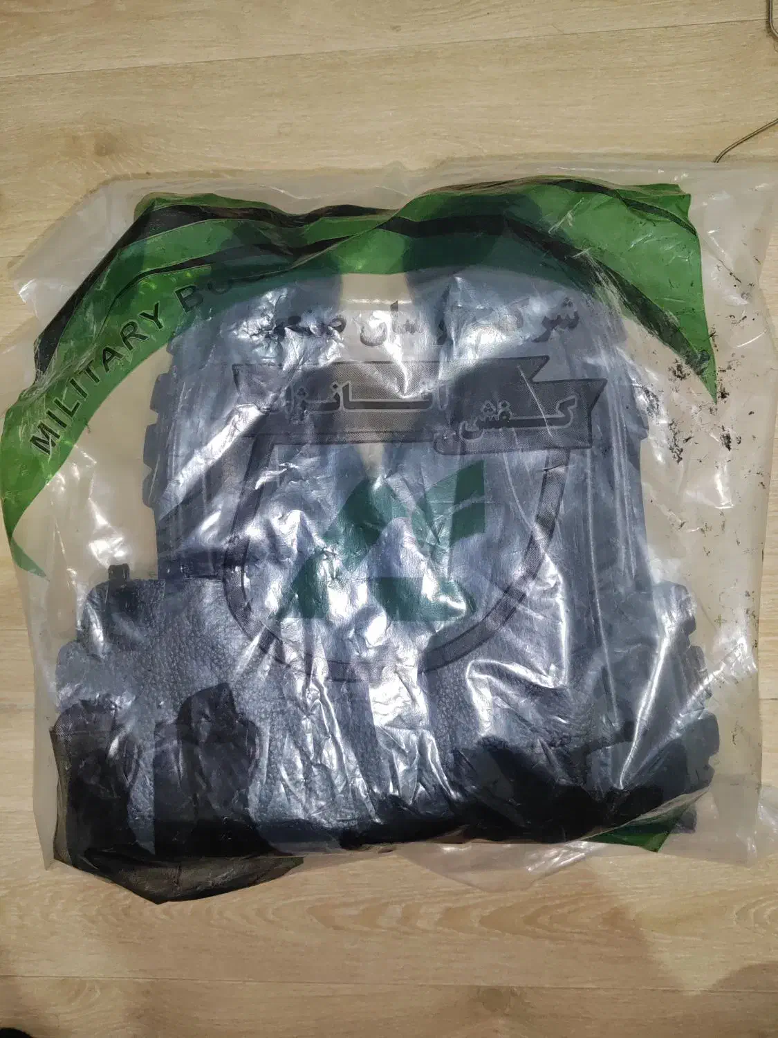 بوتین سربازی|کیف، کفش، کمربند|مشگین شهر, |دیوار