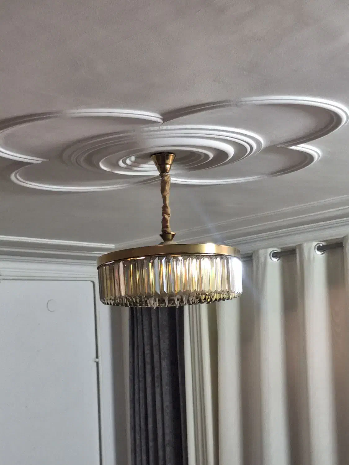 لوستر|لوستر و چراغ آویز|شیراز, سجادیه|دیوار