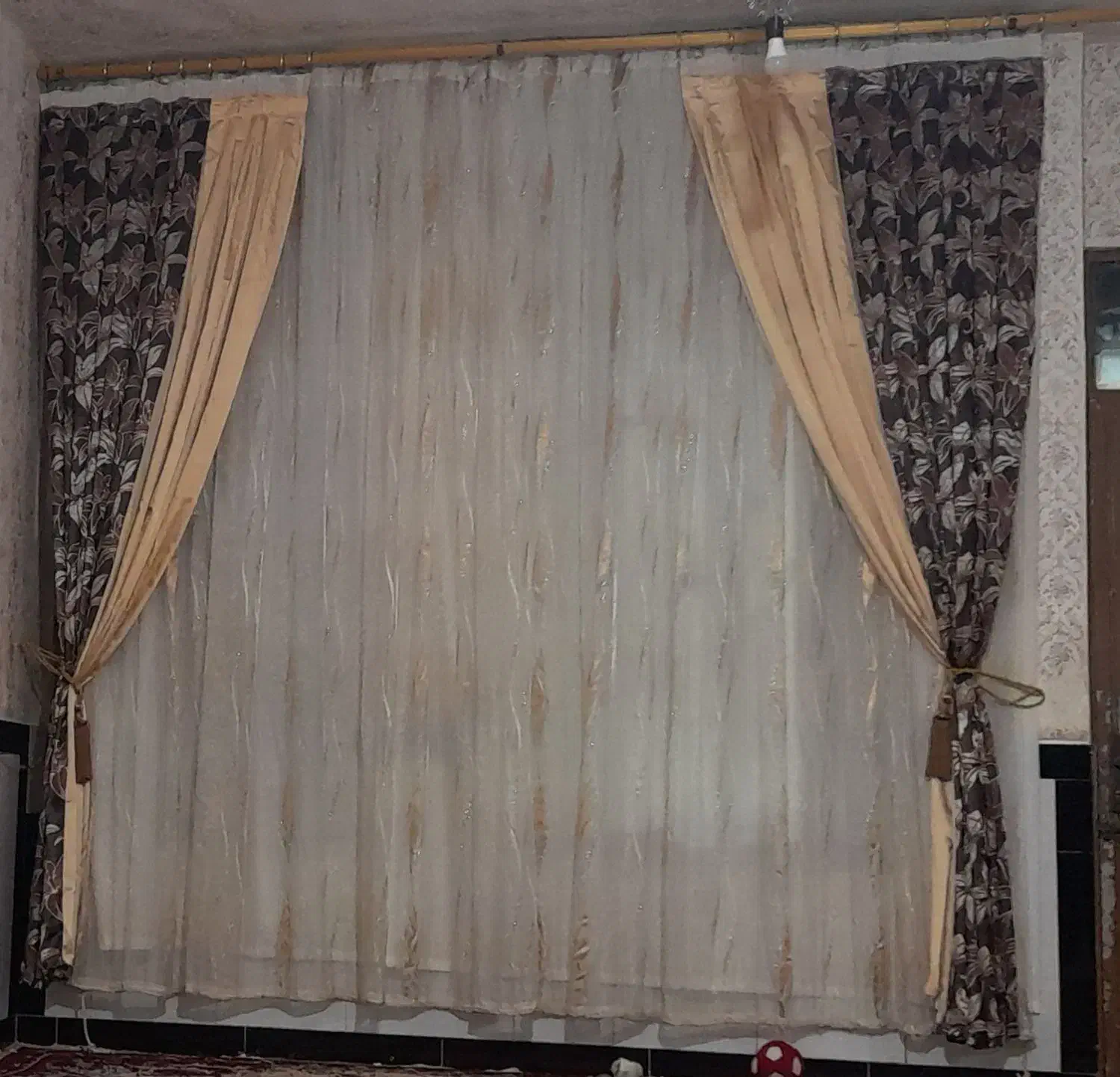 پرده|پرده، رانر، رومیزی|هرسین, |دیوار