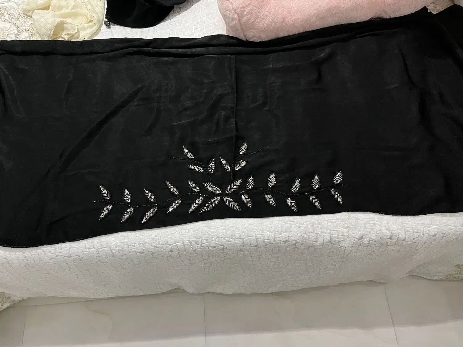 شال مجلسی|لباس|رباطکریم, نصیرشهر|دیوار