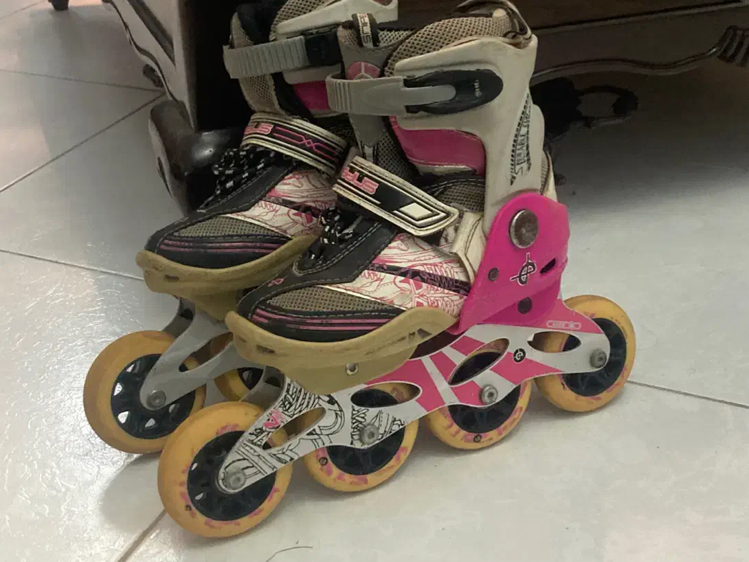 اسکیت دخترانه|دوچرخه، اسکیت، اسکوتر|شیراز, فرهنگ شهر|دیوار