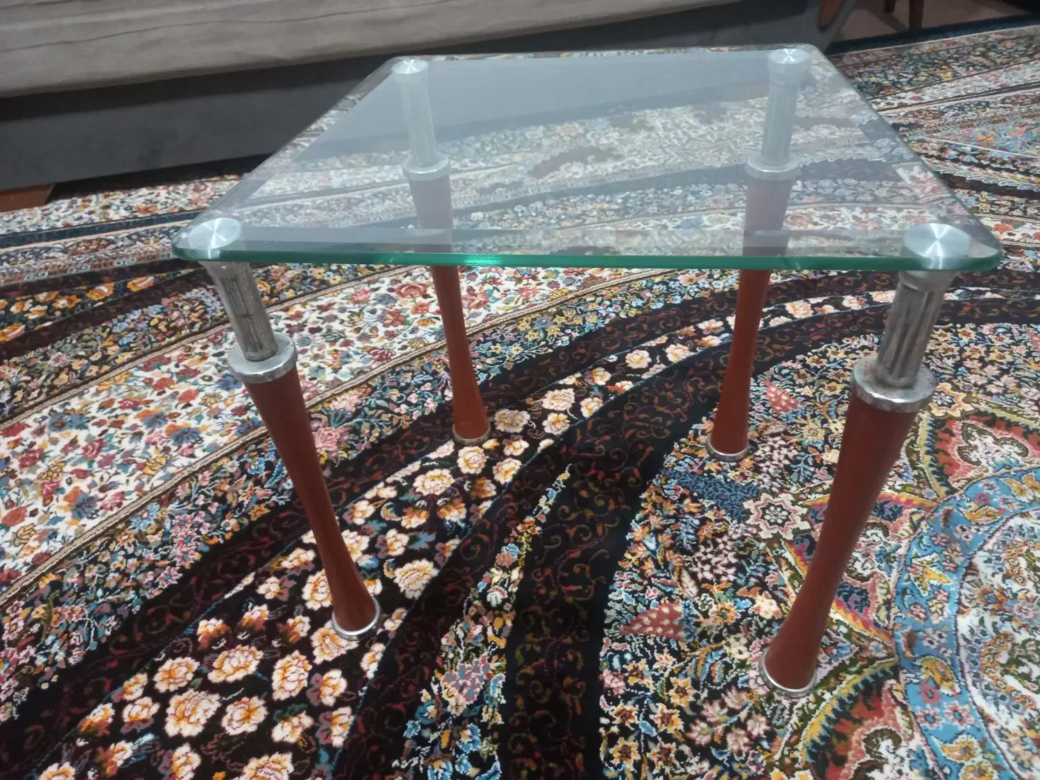 ،میزشیشه ای|مبلمان خانگی و میز عسلی|رشت, آزادگان|دیوار