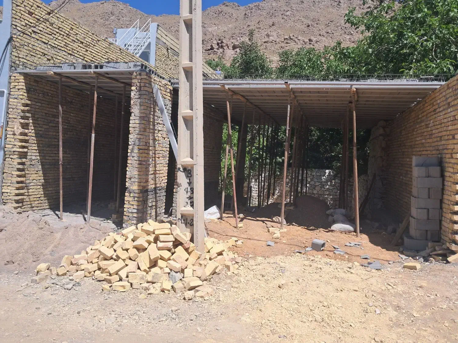 خانه نیمه ساز برف خانه طزرجان جای دنج و خوش هوا|فروش خانه و ویلا|تفت, |دیوار