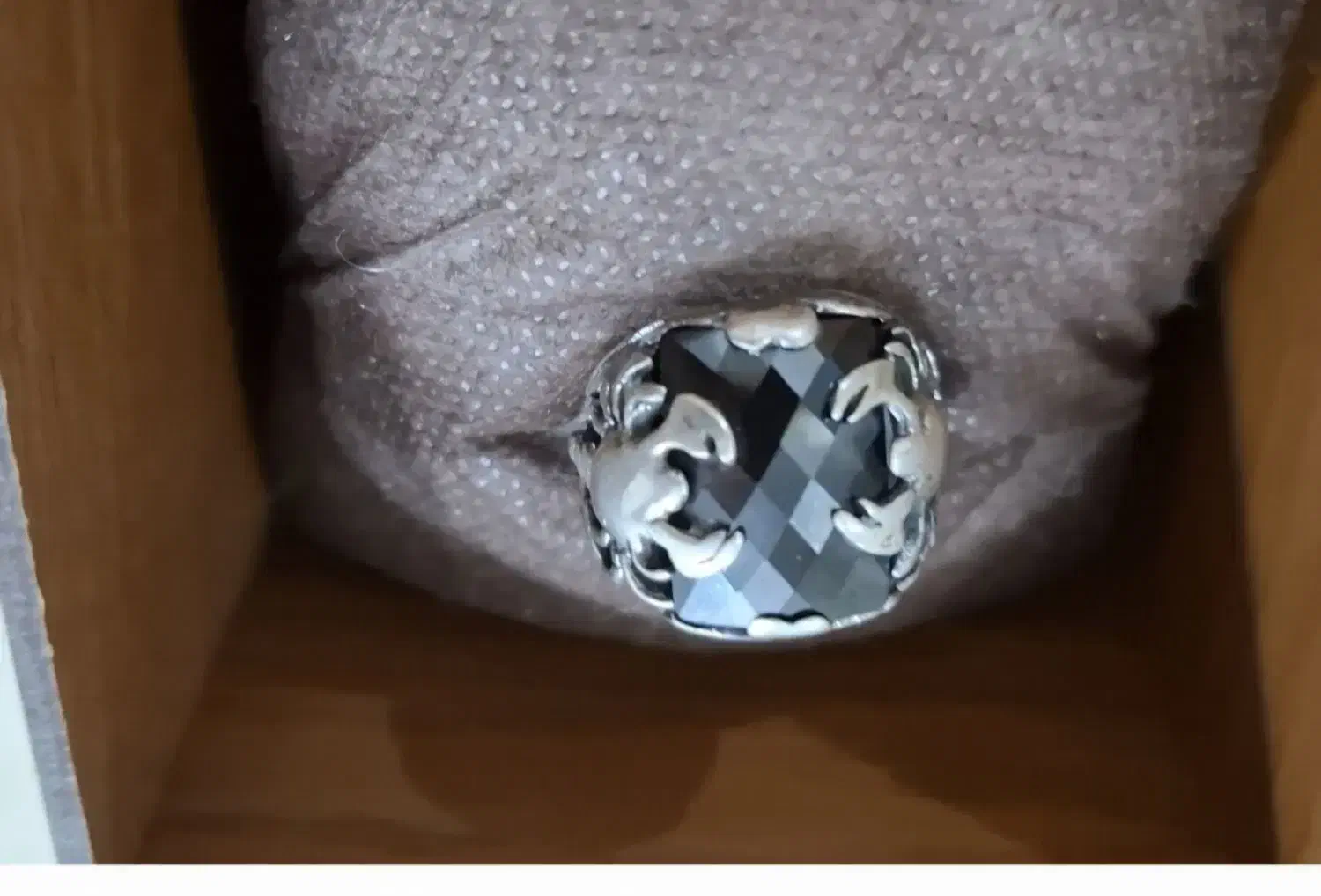 زیورآلات و اکسسوری انگشتر|زیورآلات و اکسسوری|بافق, |دیوار