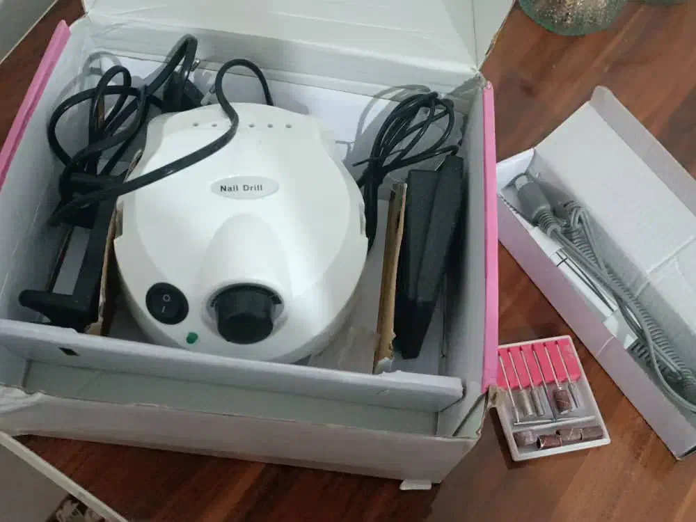 لوازم کاشت ناخن|آرایشی، بهداشتی، درمانی|ارومیه, |دیوار