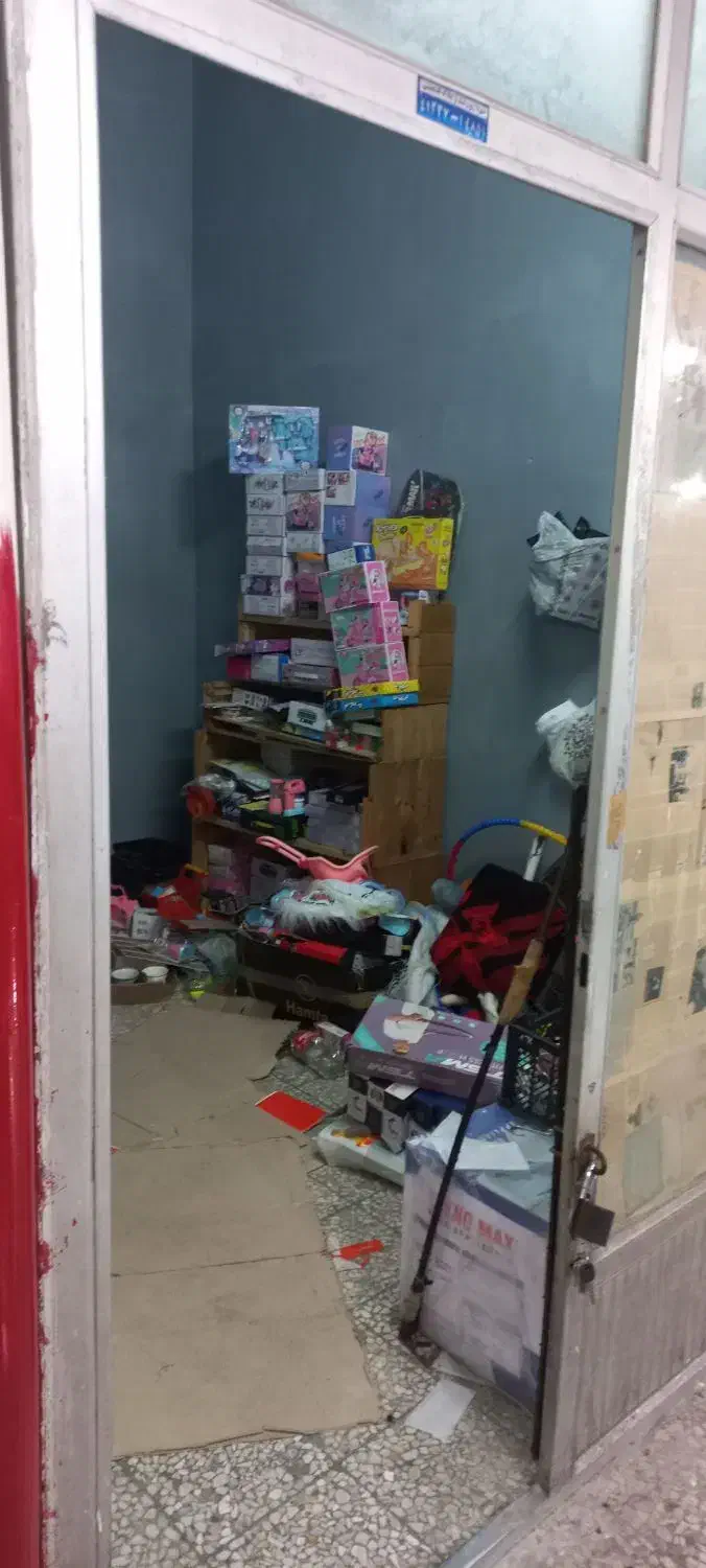 اجاره مغازه|اجارهٔ مغازه و غرفه|رشت, بازار|دیوار