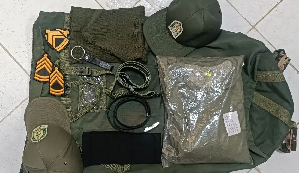 لباس سربازی|لباس|همدان, |دیوار