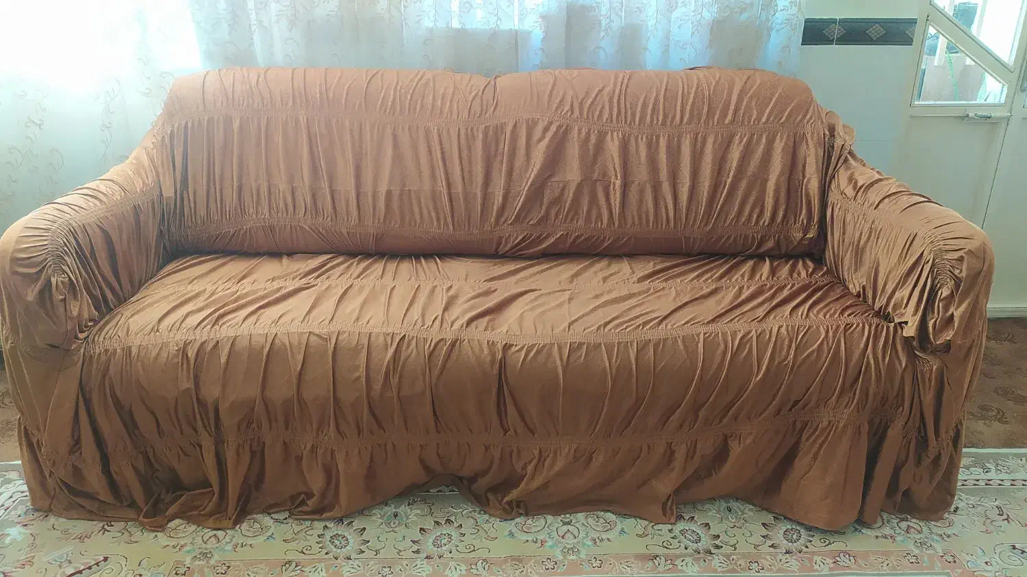 رومبلی سالم و تمیز|مبلمان خانگی و میز عسلی|قروه, |دیوار