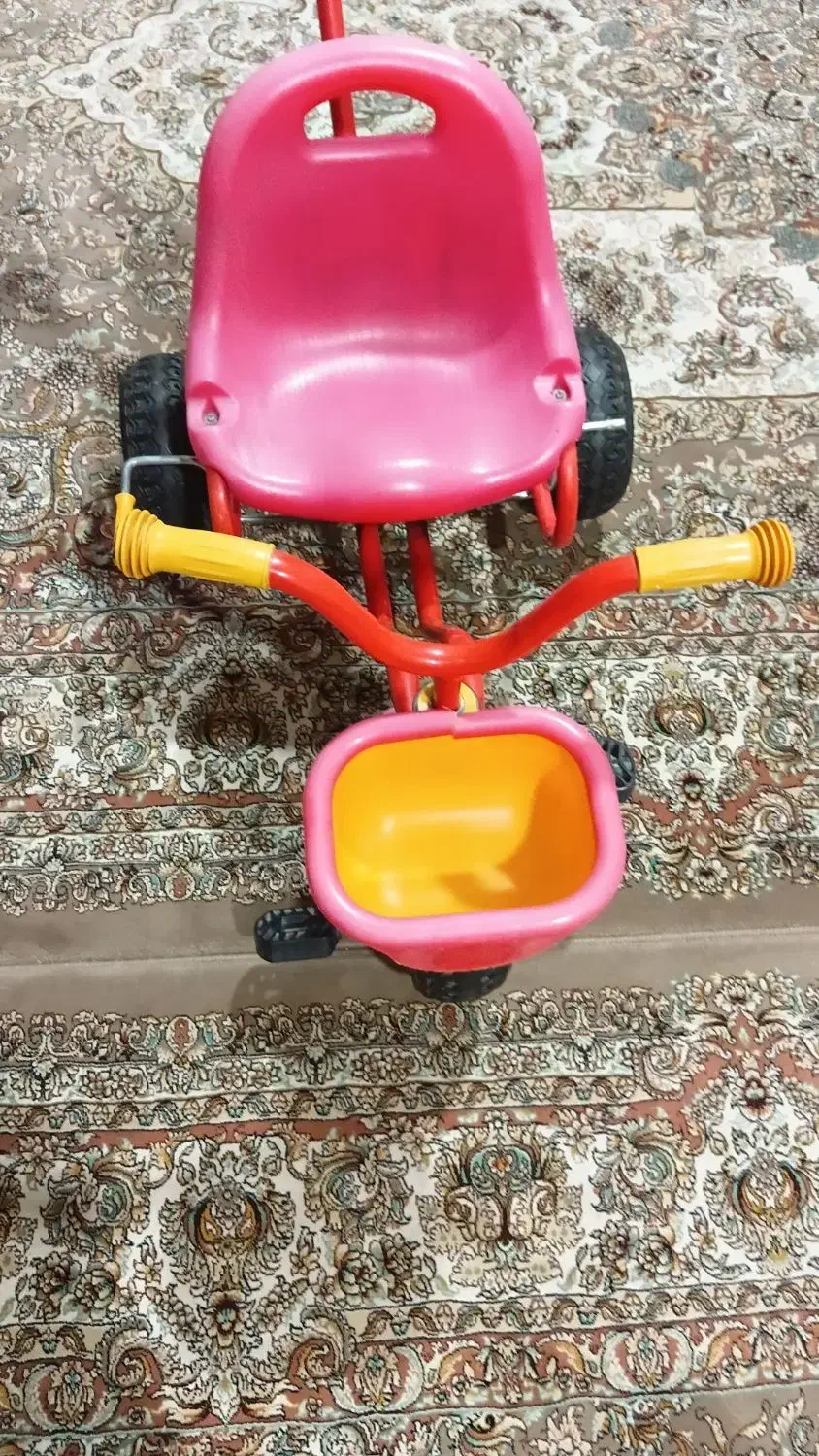 سه چرخه کودک.کامیون و چند اسباب بازی دخترانه|اسباب‌‌بازی|یزد, |دیوار