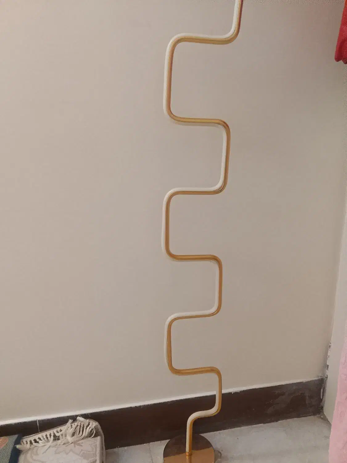 چراغ خواب سالم|چراغ خواب و آباژور|فیروزکوه, |دیوار