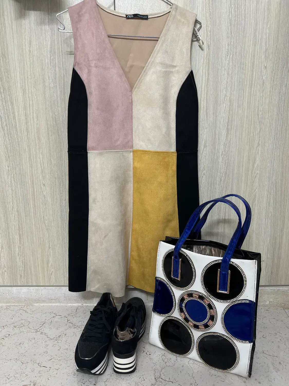 لباس مارک|لباس|سبزوار, ولیعصر (نجار آباد)|دیوار