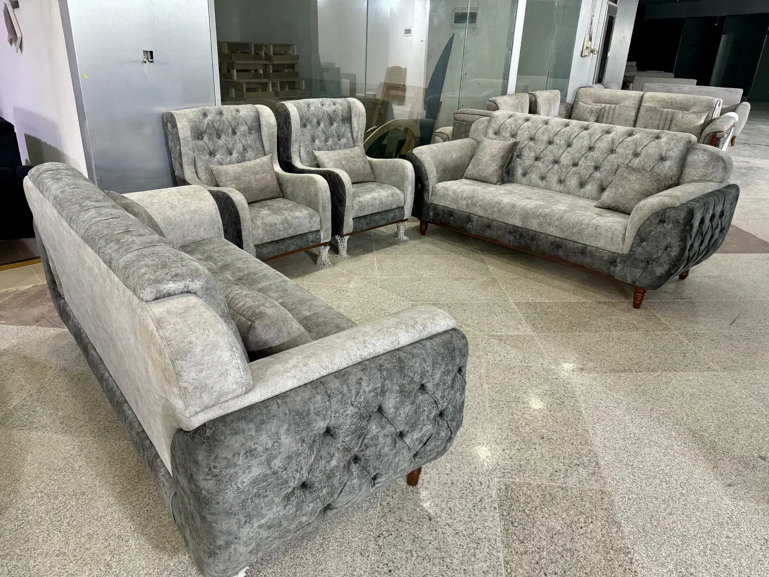 مبلمان/ مبل جدید / شرایط قسطی با چک یا طلا|مبلمان خانگی و میز عسلی|قشم, |دیوار