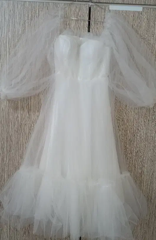 لباس فرمالیته یک بار تن شده فقط برای عکاسی|لباس|الوند, |دیوار