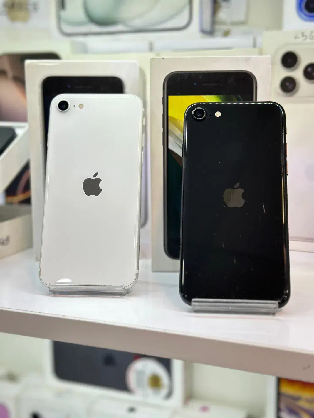 Iphone se 2020 128Gb در حد اکبند|موبایل|کرج, گوهردشت|دیوار