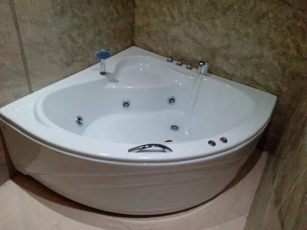 وان جکوزی حمام گوشه ای شیک و مدرن|لوازم حمام|کرج, عظیمیه|دیوار