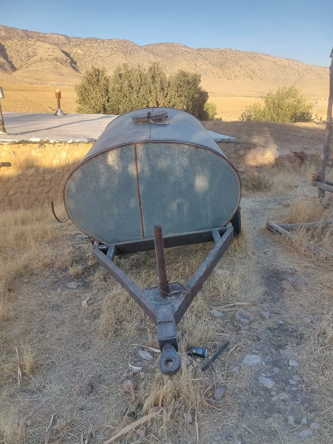 فروش تانکر دو هزار لیتری چرخ دار|عمده‌فروشی|ایوان, |دیوار