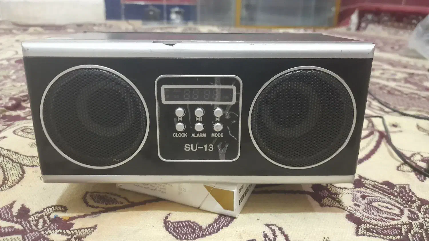 اسپیکر فلش خورشارژی|پخش‌کننده همراه|رباط‌کریم, شترخوار|دیوار