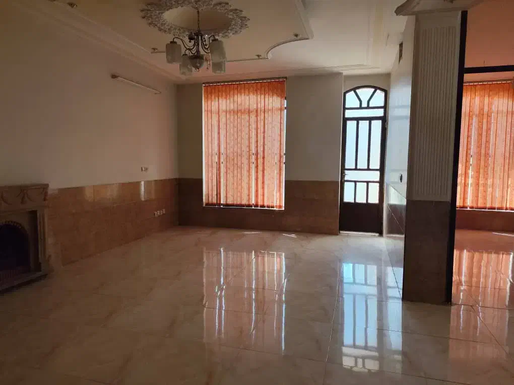 رهن منزل دو خوابه در شهید همتی|اجارهٔ خانه و ویلا|شیراز, کوشک میدان|دیوار