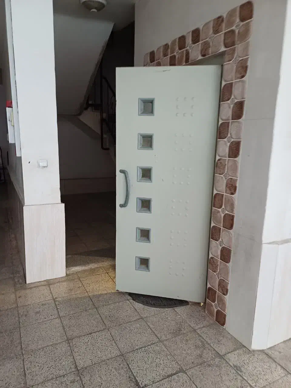 آپارتمان ۱۰۰متری طبقات ۲و۳|اجارهٔ آپارتمان|مشهد, کارمندان دوم|دیوار