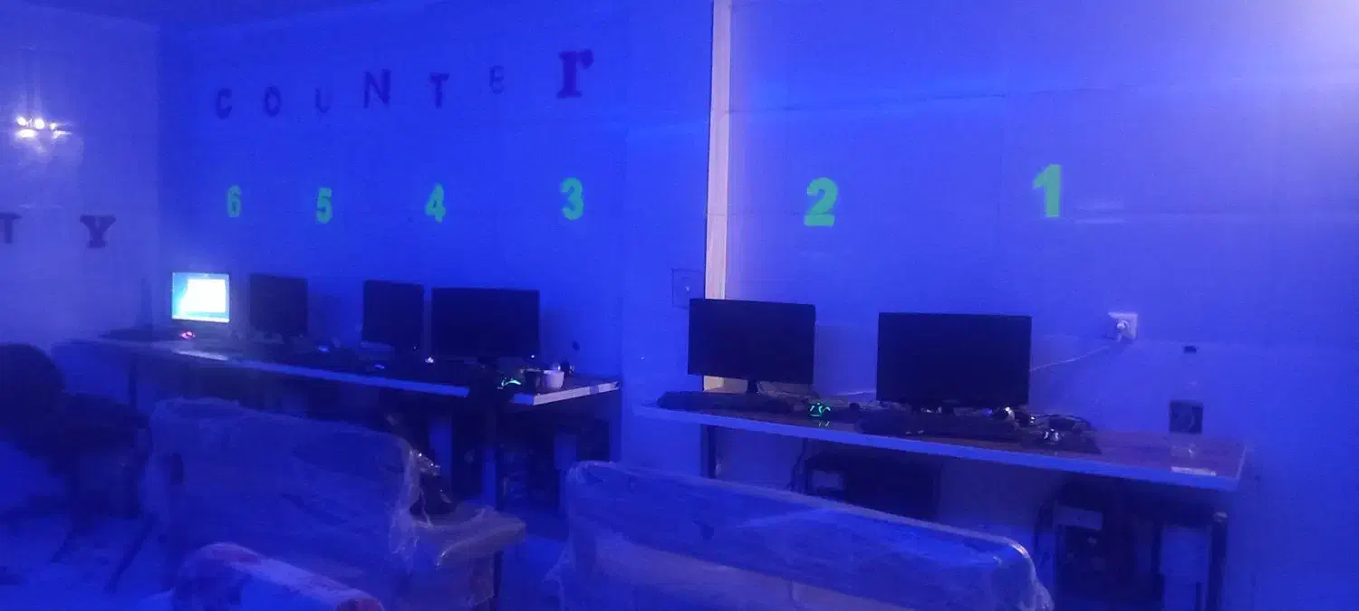 8عدد کیس و مانیتور با تمامی کابل ها|رایانه رومیزی|بیرجند, |دیوار