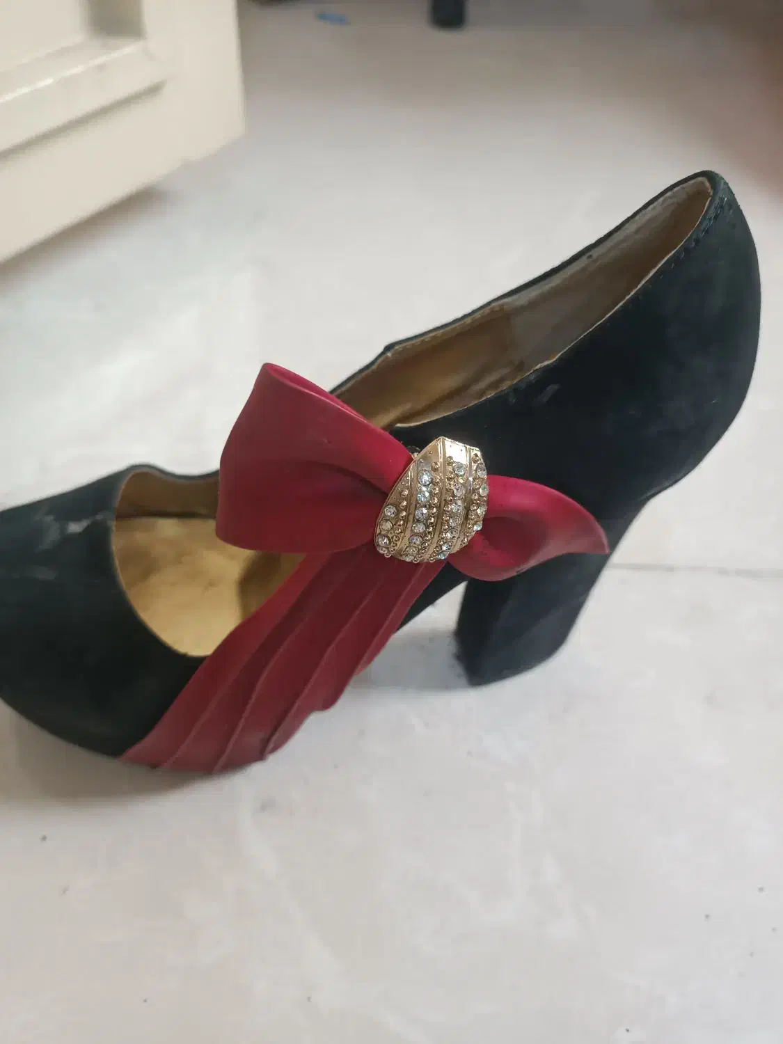 کفش مجلسی|کیف، کفش، کمربند|کازرون, |دیوار