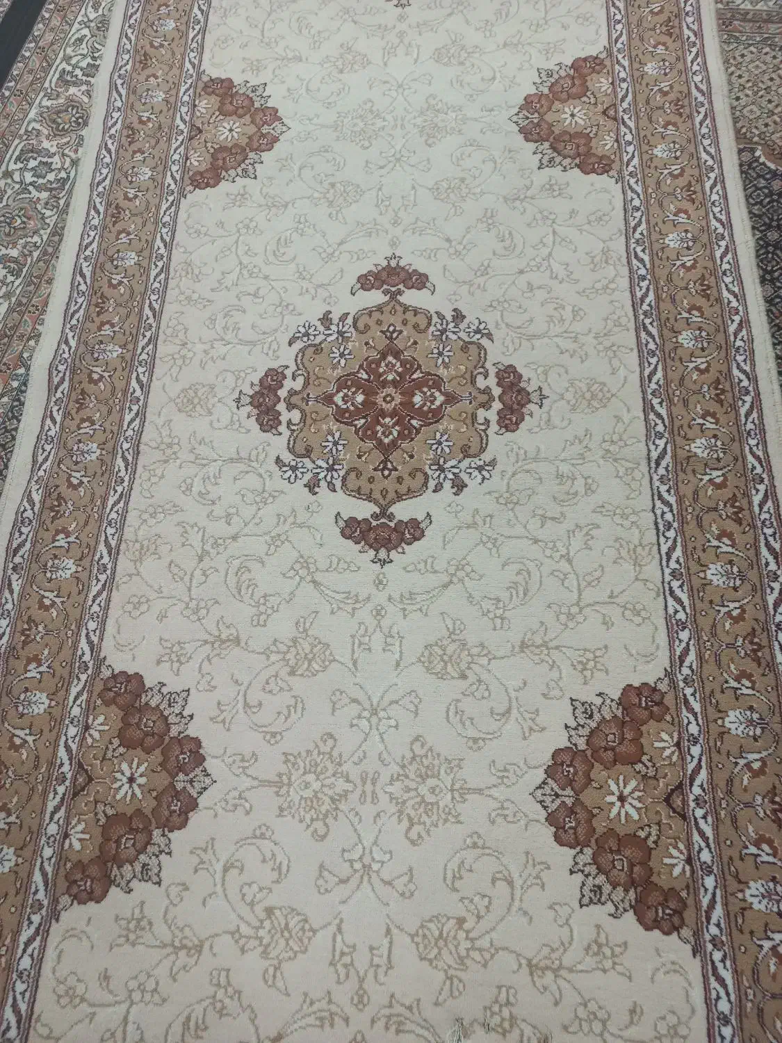 ۲ تا کناره|فرش|تبریز, |دیوار