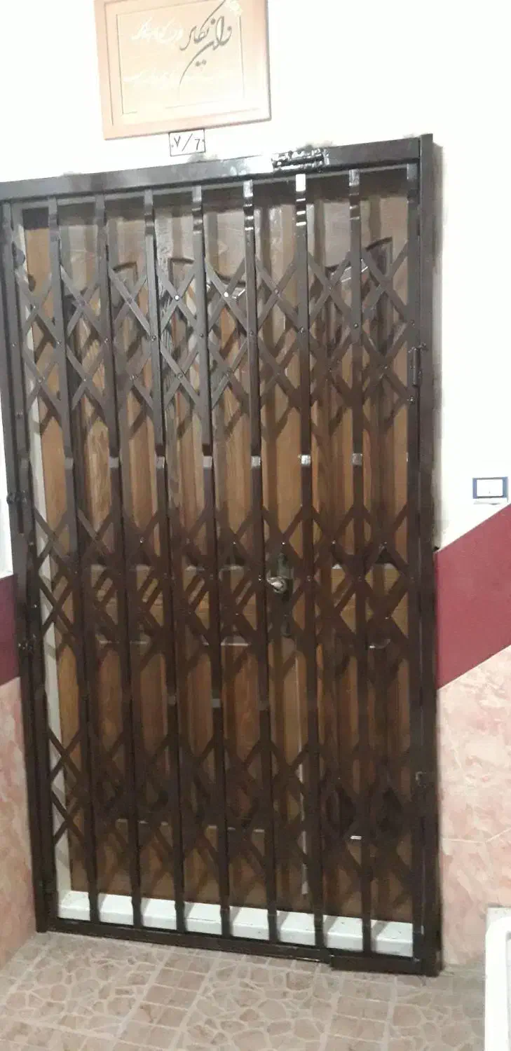 انواع درب های آکاردونی ،حفاظ و...|خدمات پیشه و مهارت|تویسرکان, |دیوار