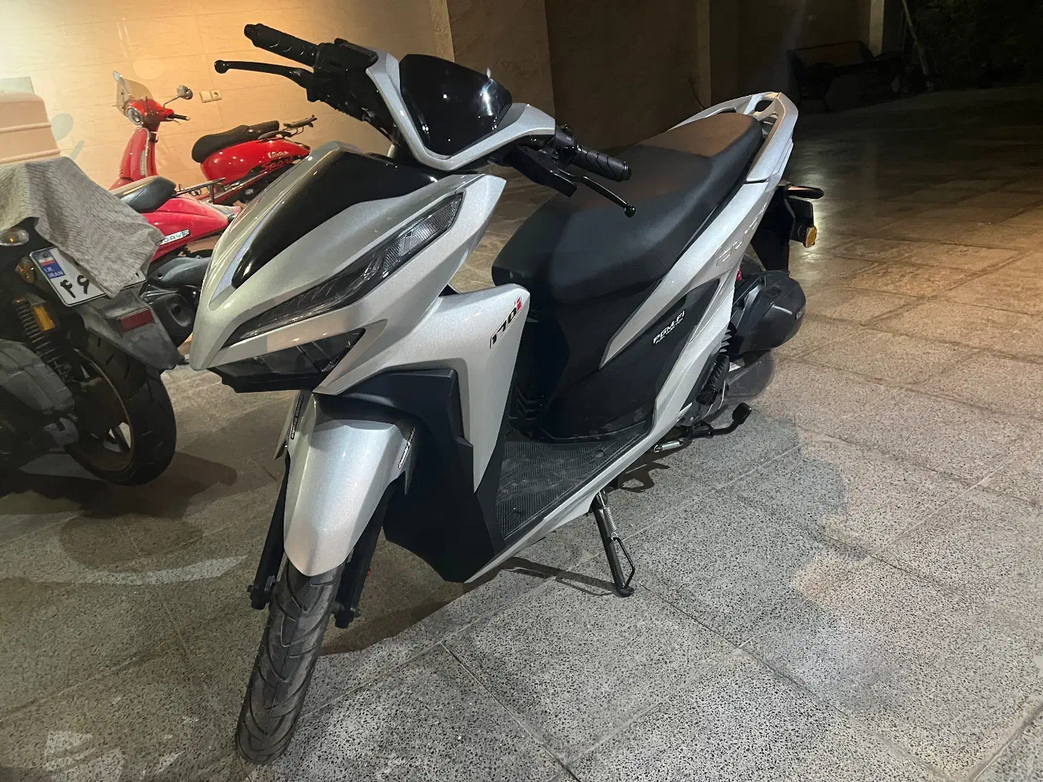 کلیک ۱۷۰ مدل ۱۴۰۳ کارکرد ۴۵۰|موتورسیکلت|بندرعباس, |دیوار