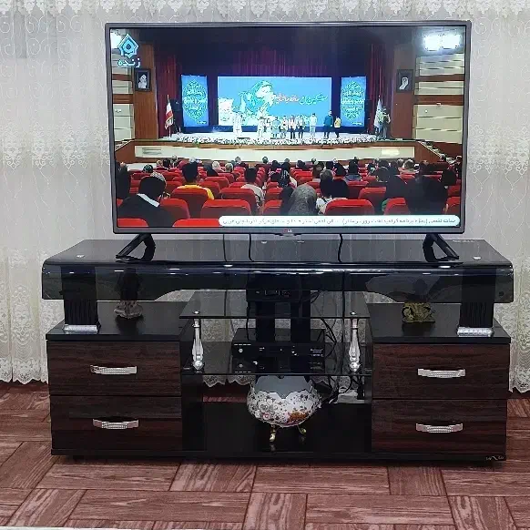 تلویزیون ۴۲ اینچ LG|تلویزیون و پروژکتور|پلدشت, |دیوار