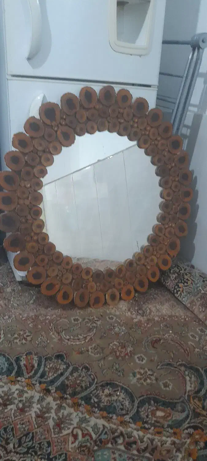 اینه گرد|آینه|جلگه رخ, |دیوار