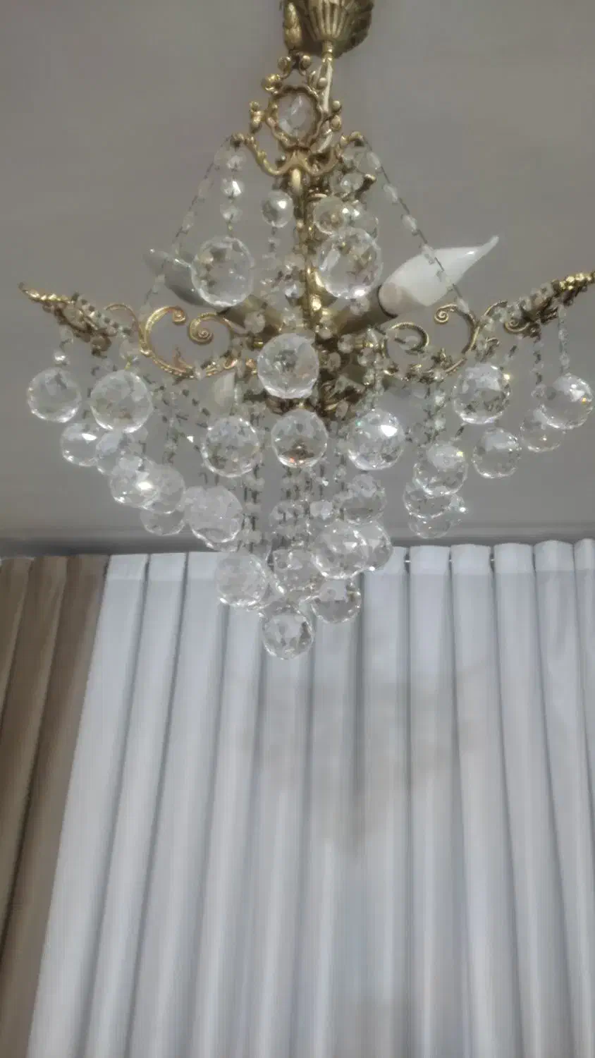 دو عدد لوستر چهار شاخه با یک عدد تک شاخه|لوستر و چراغ آویز|نهاوند, |دیوار