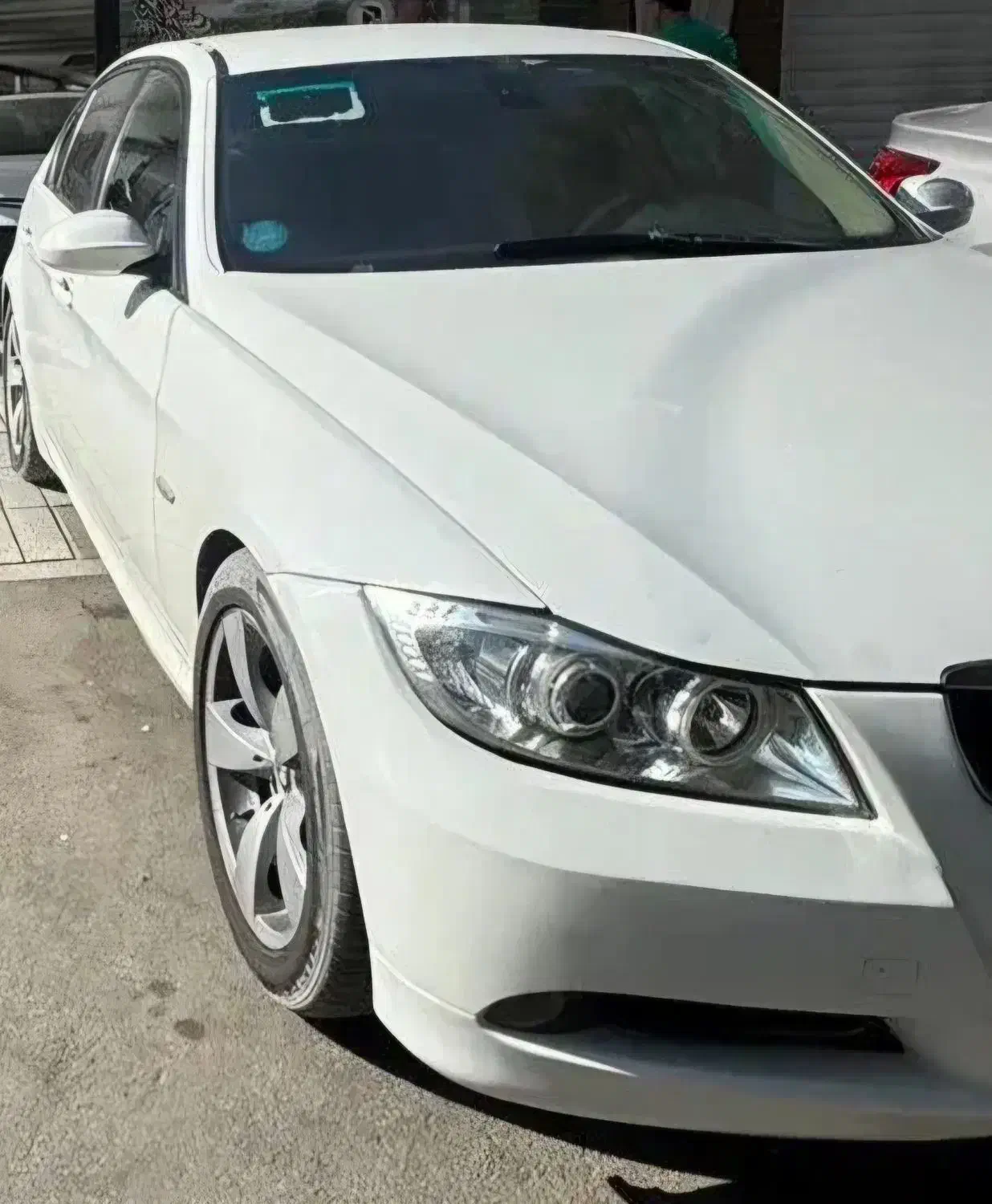 BMW 2006  320   بی ام و سفید|خودرو سواری و وانت|اصفهان, سیچان|دیوار