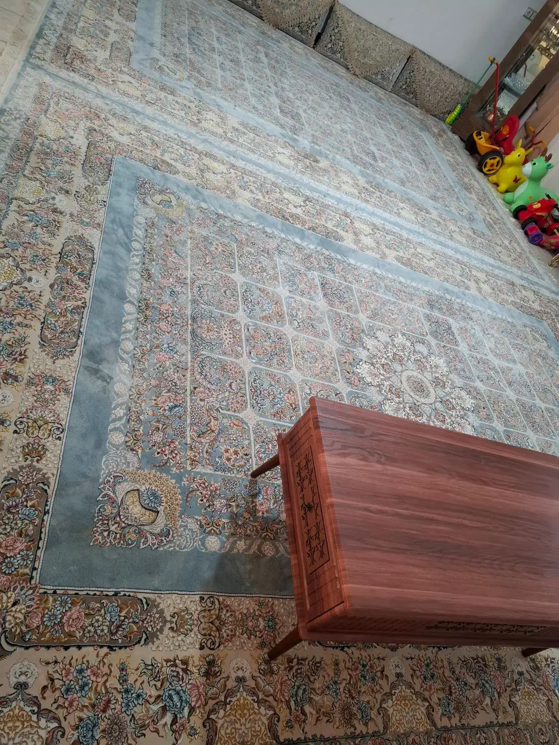 دو تخته فرش ۱۲۰۰ شانه نقش برجسته|فرش|نهبندان, |دیوار