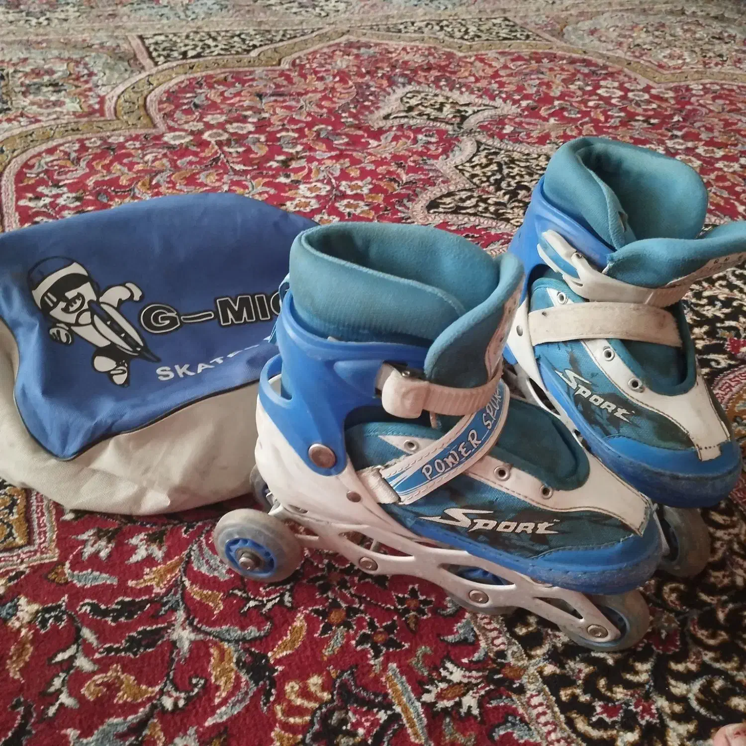 اسکیت سایز ۳۷ آبی و سفید به همراه کیف|دوچرخه، اسکیت، اسکوتر|رفسنجان, |دیوار