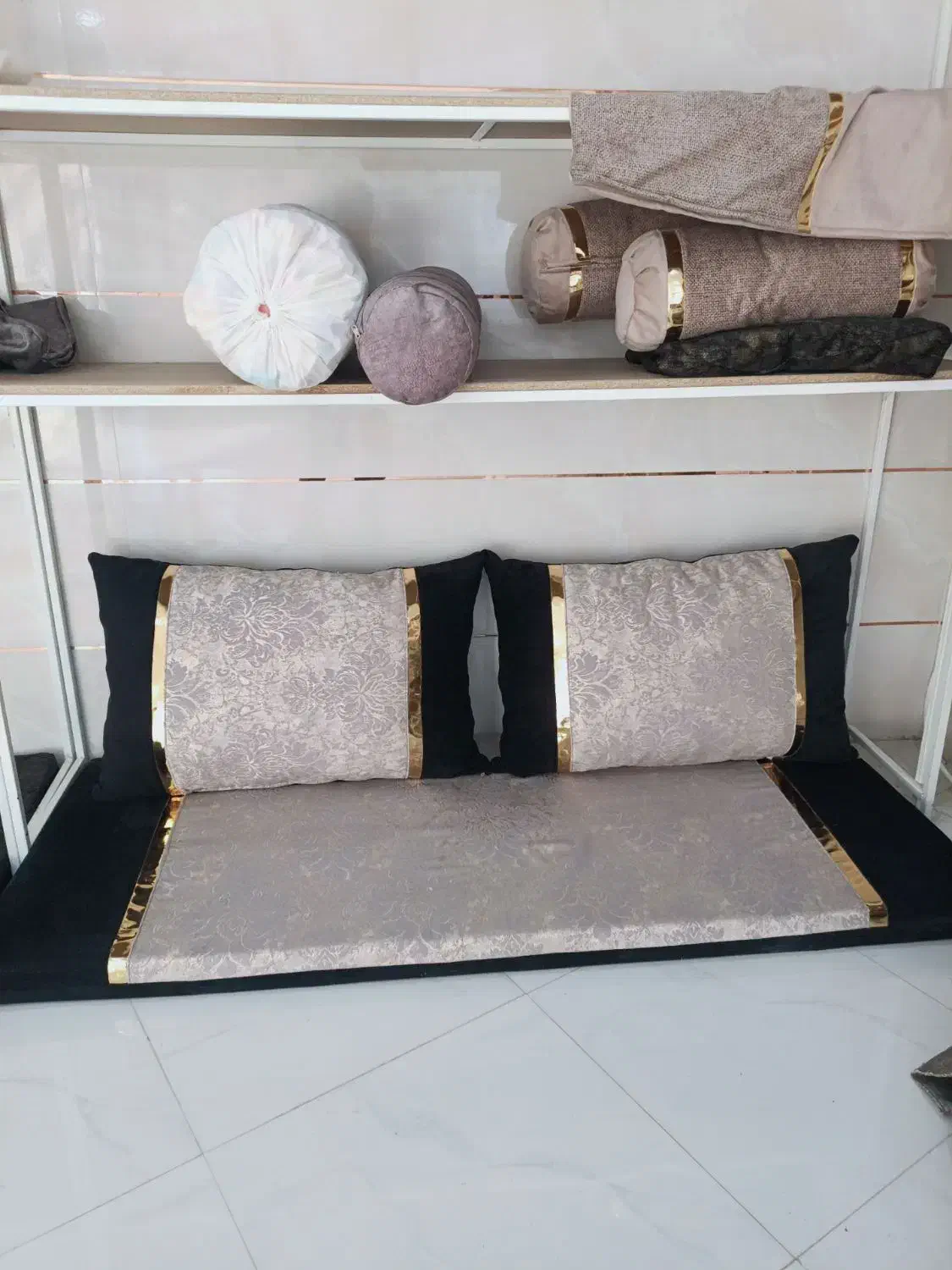 تشک بالش|پشتی|سلماس, |دیوار