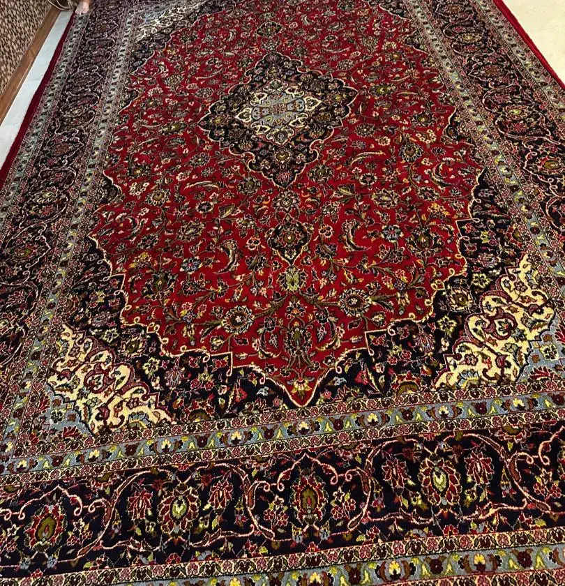 فرش دست بافت|فرش|تهران, فلسطین (میدان انقلاب)|دیوار